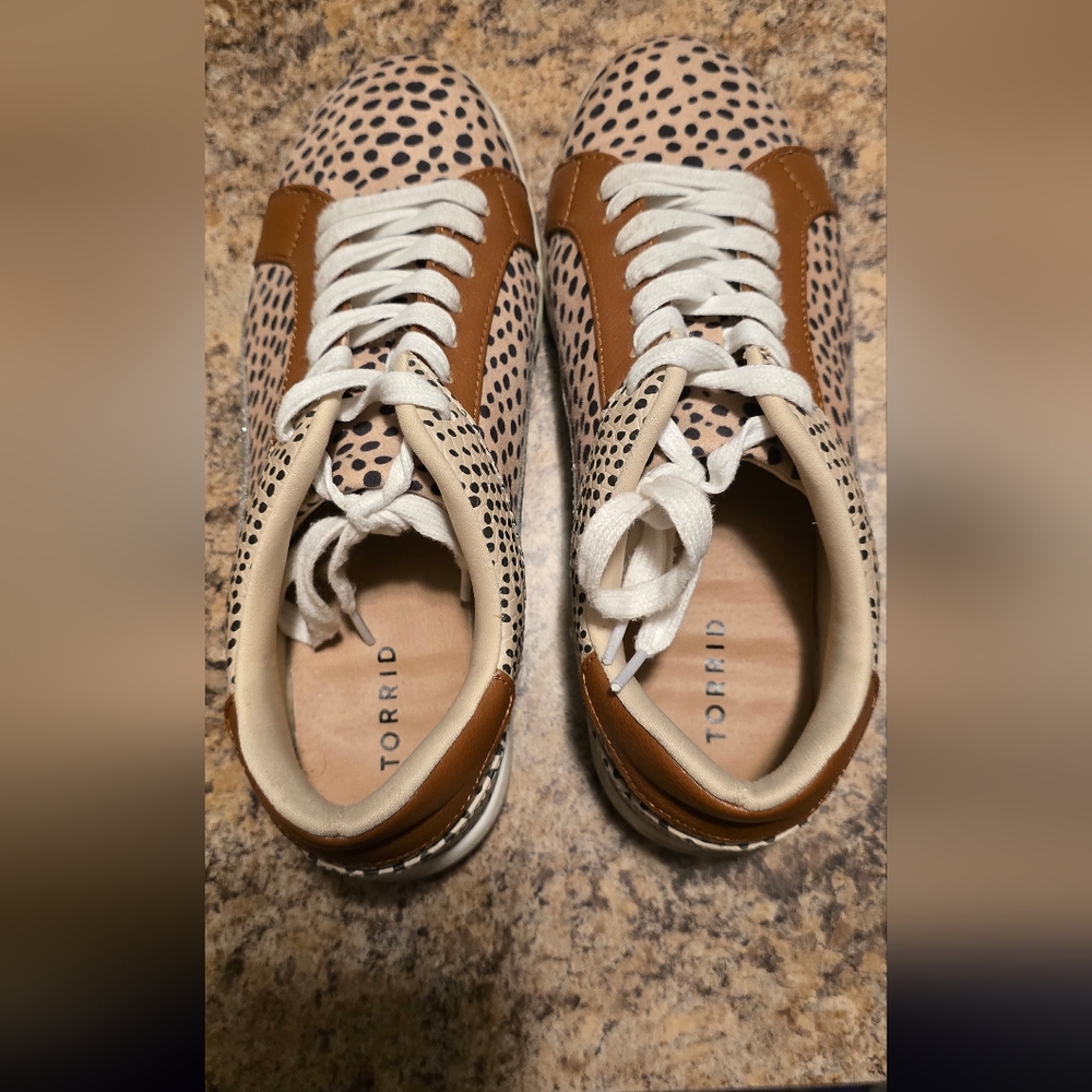 torrid Tan Leopard Print Brown Sneakers Polka Dot Glitter Casual Tennis Shoe - Picture 2 of 2